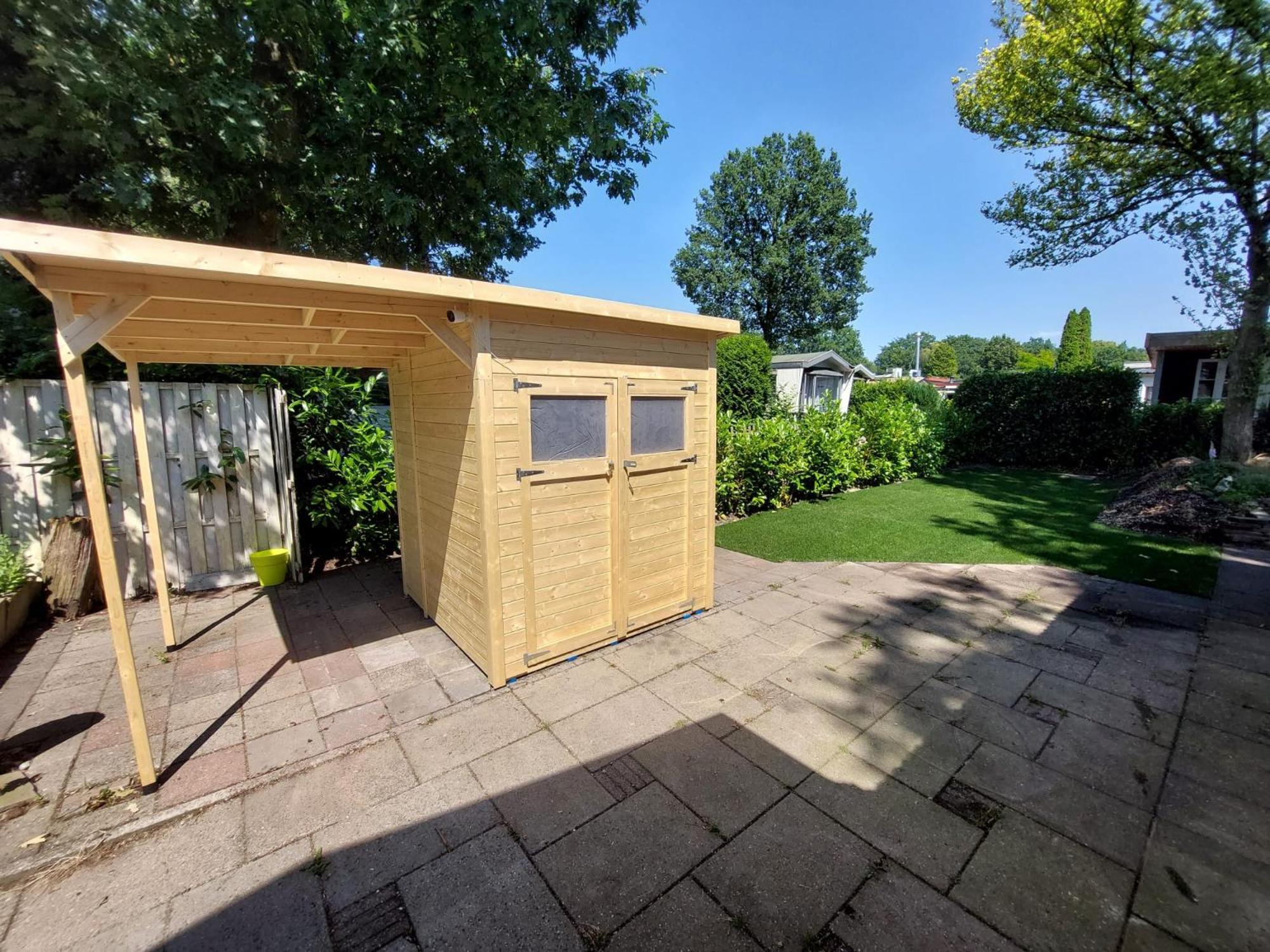 Veluwe Vakanties Chalets With Private Barrel Sauna - With Pool Bar And Restaurant Facilities In The Veluwe National Park Пюттен Экстерьер фото