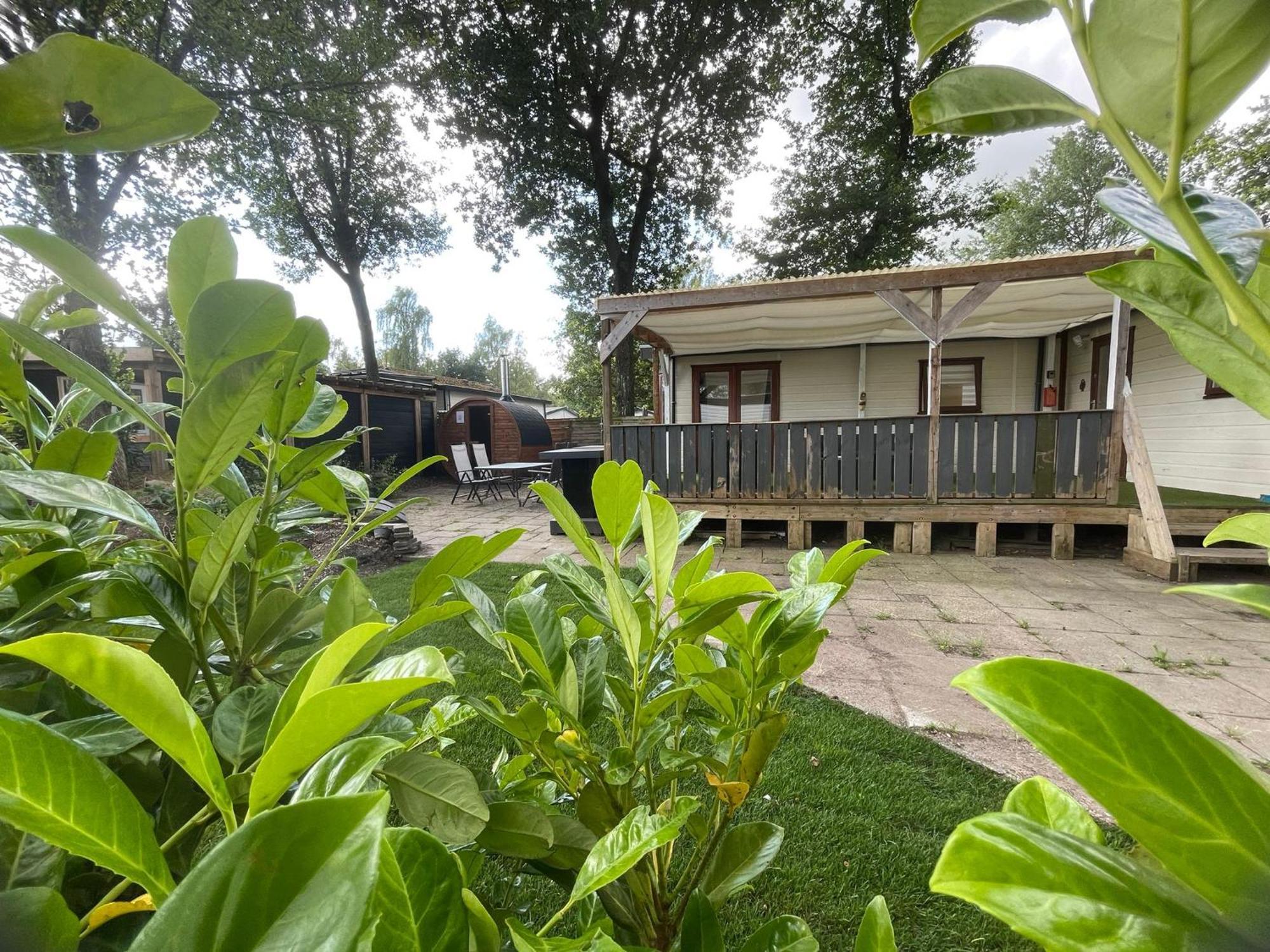 Veluwe Vakanties Chalets With Private Barrel Sauna - With Pool Bar And Restaurant Facilities In The Veluwe National Park Пюттен Экстерьер фото
